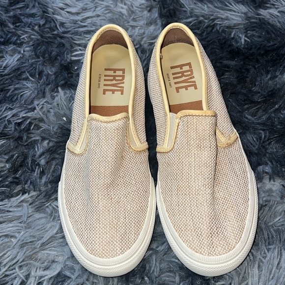 Frye Women's Tweed Slip-On Sneaker - Size 7 (LIKE NEW) - Picture 2 of 6